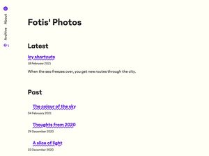 Screenshot of https://fotis.photos/